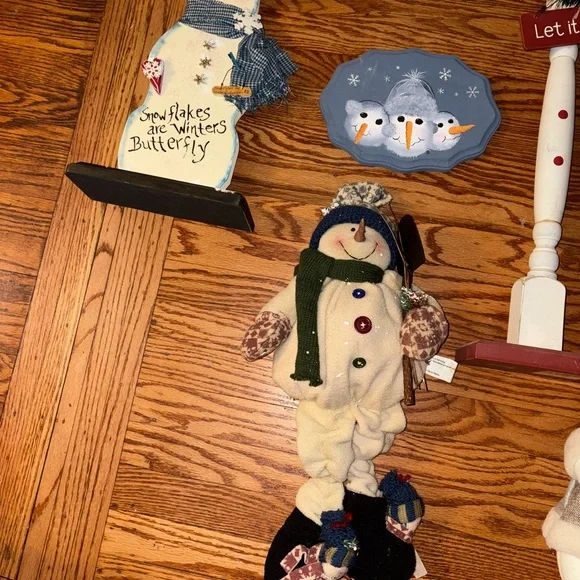 Festive Snowman Holiday Decor Set - Picture 2 of 4